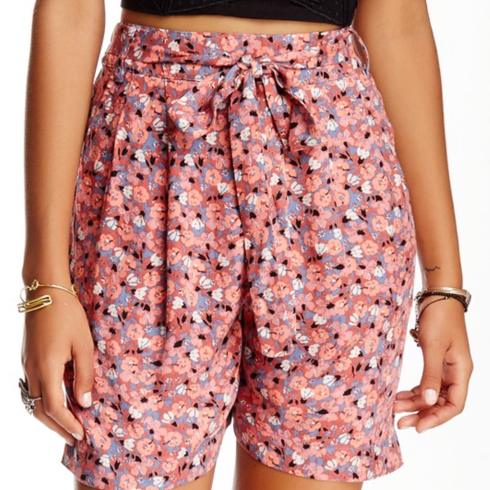 Free People Layla elasticized high waist floral shorts pink Size Small - Picture 7 of 9